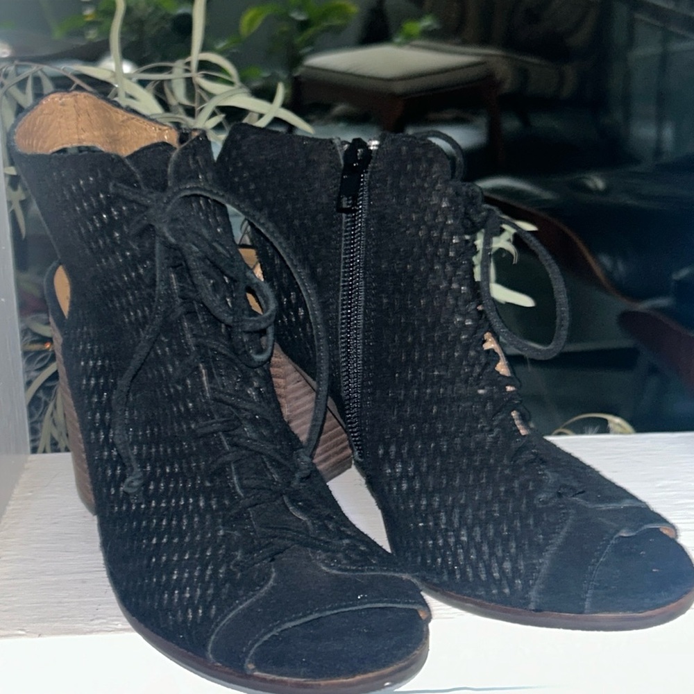 Arturo Chiang opened toe, black suede heels